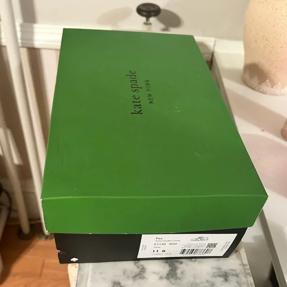 Kate spade leather sneakers Fez size 11 NIB - Picture 2 of 9